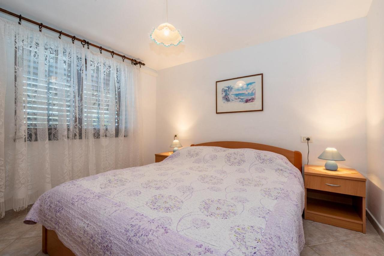 Apartments Mandica Rabac Eksteriør billede
