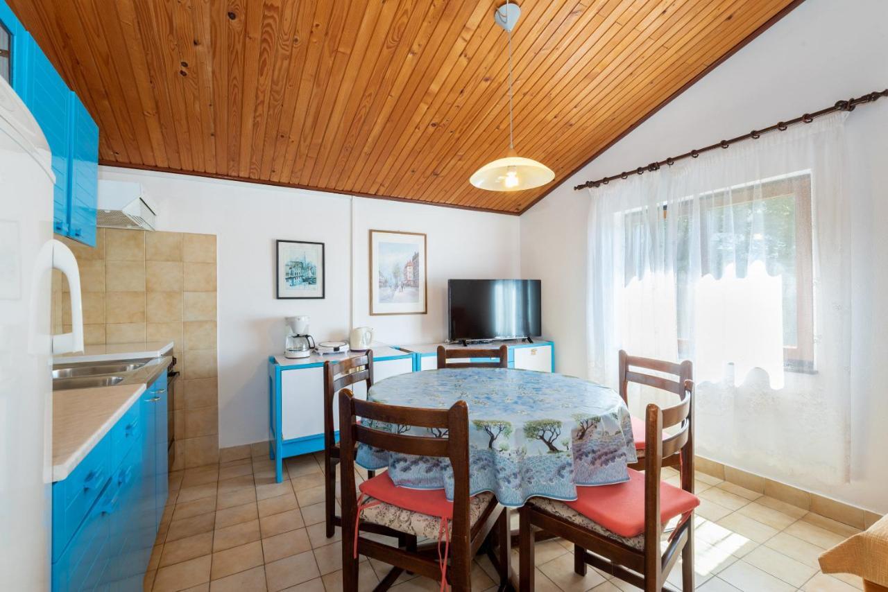 Apartments Mandica Rabac Eksteriør billede